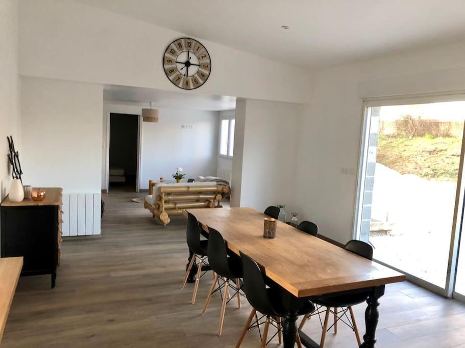 Logement De Plain-Pied Avec Jardin, Terrasse Gurgy 외부 사진